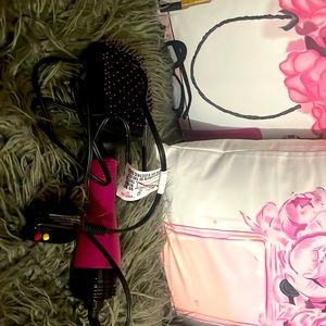 NWOT Revlon one step hair dryer & styler